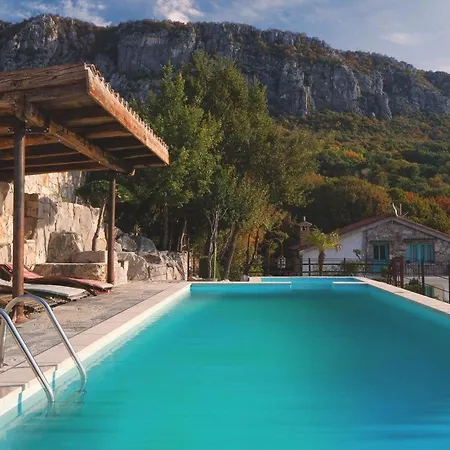 Ecovilla Mirabilis- Praechtiges Mit Pool By Interhome Feriehus